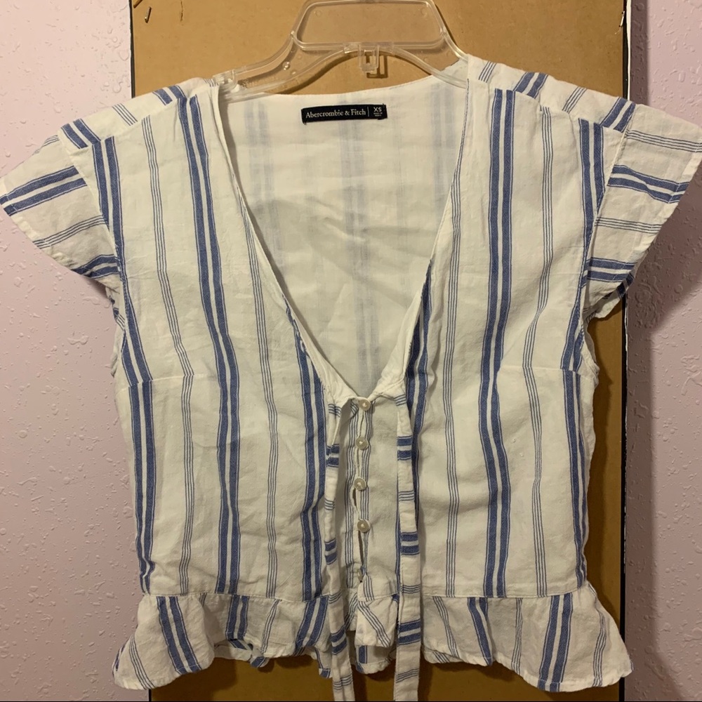 Abercrombie & Fitch blue white crop top